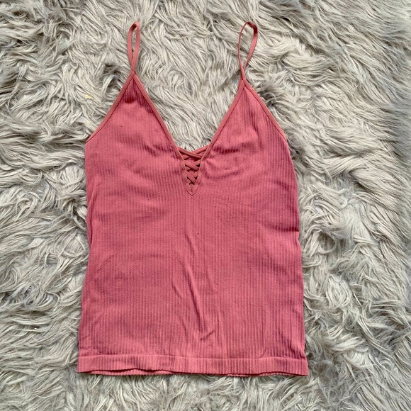 Stretchy pink tank top - Picture 1 of 2